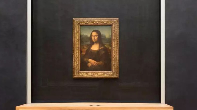 Portrait of Lisa Gherardini, known as the Mona Lisa in the Salle des Etats. (Photo: Louvre Museum Website) 